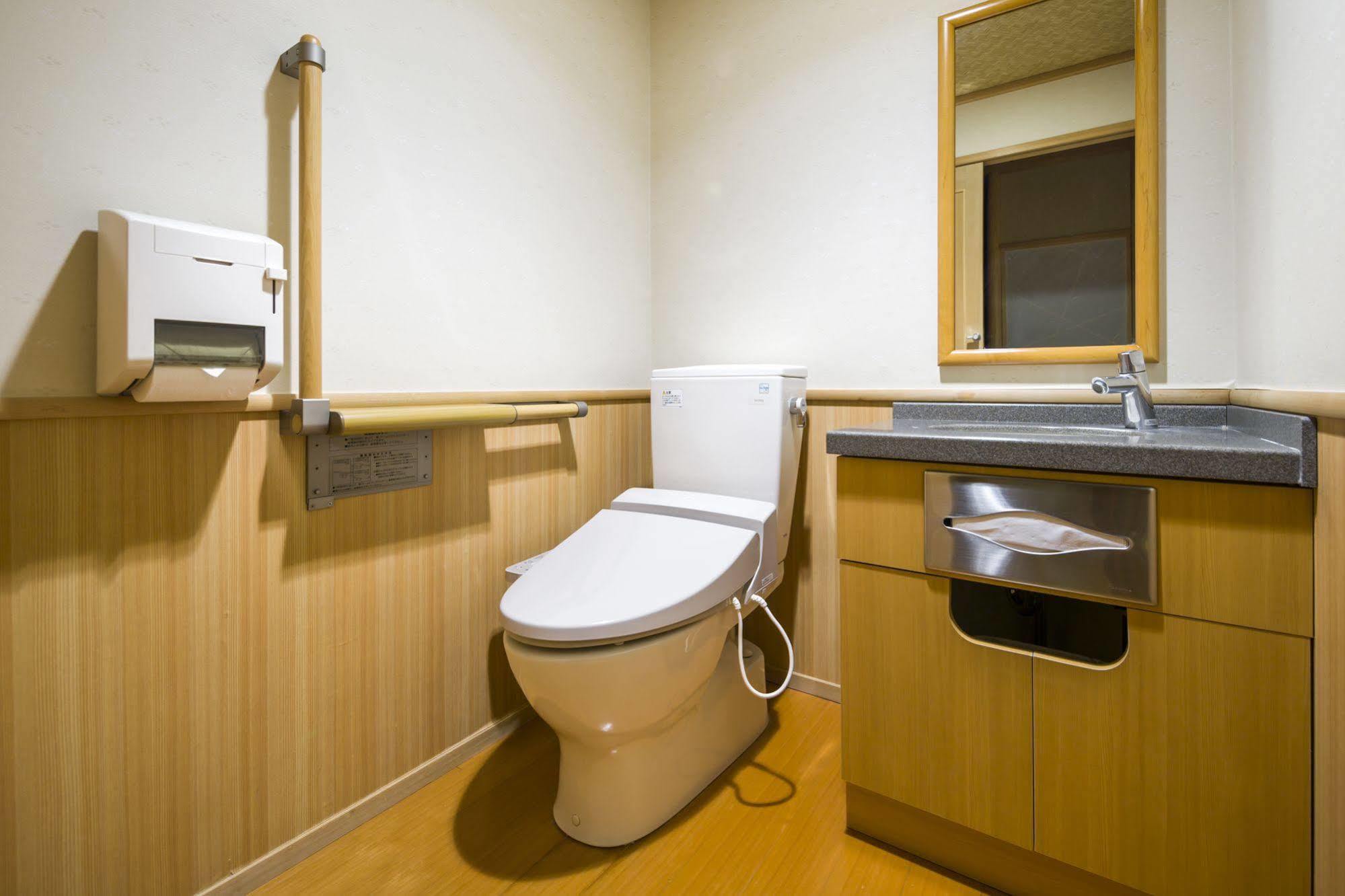 Hotel Kaneyamaen Fujiyoshida Bagian luar foto
