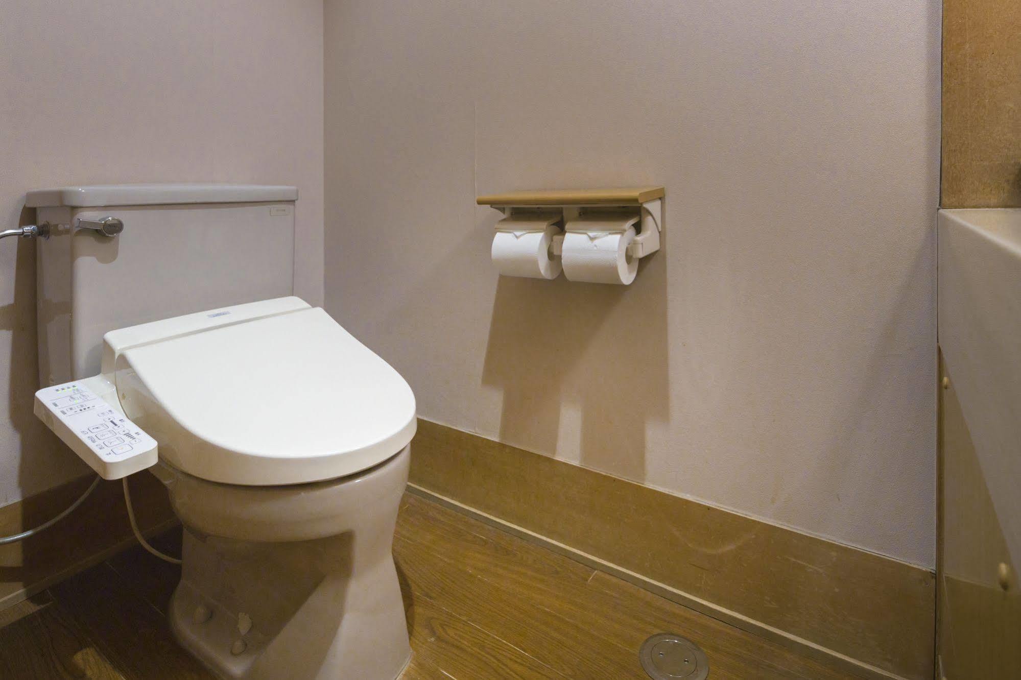 Hotel Kaneyamaen Fujiyoshida Bagian luar foto